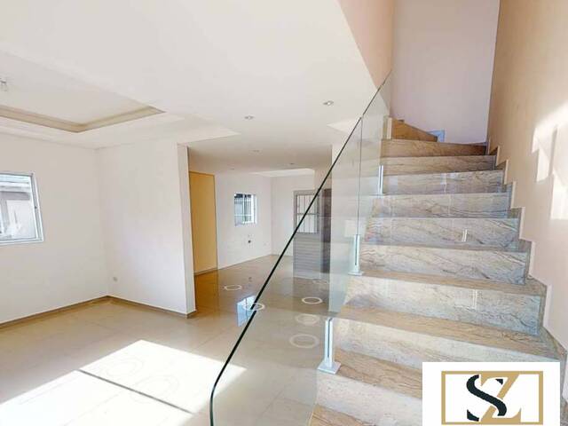 #S0004_25 - Sobrado para Venda em Curitiba - PR - 2