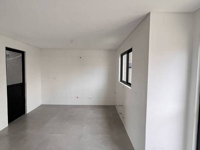 Sobrado para Venda em Curitiba - 4