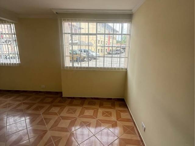 #836 - Apartamento para Venda em Curitiba - PR - 3
