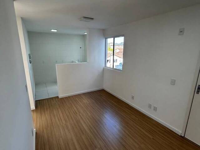 #A0021_26 - Apartamento para Venda em Campo Largo - PR - 2