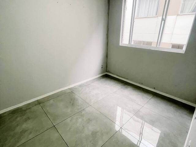 Apartamento para Venda em Campo Largo - 5