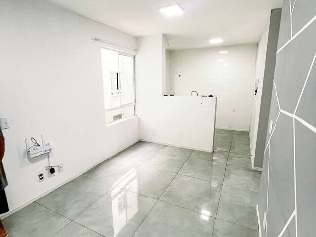 #A0049_26 - Apartamento para Venda em Campo Largo - PR - 2
