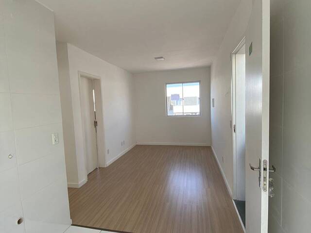 #A0061_26 - Apartamento para Venda em Araucária - PR - 2
