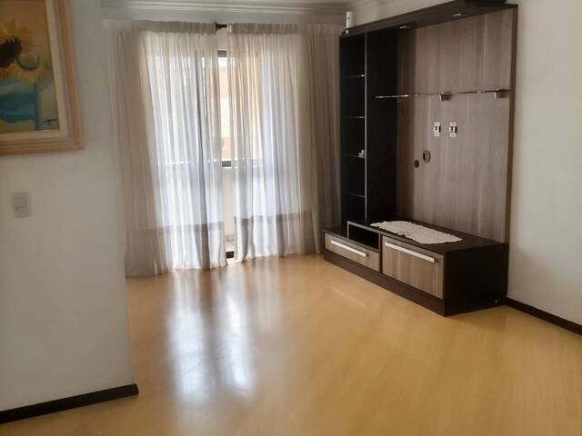 Apartamento para Venda em Curitiba - 2