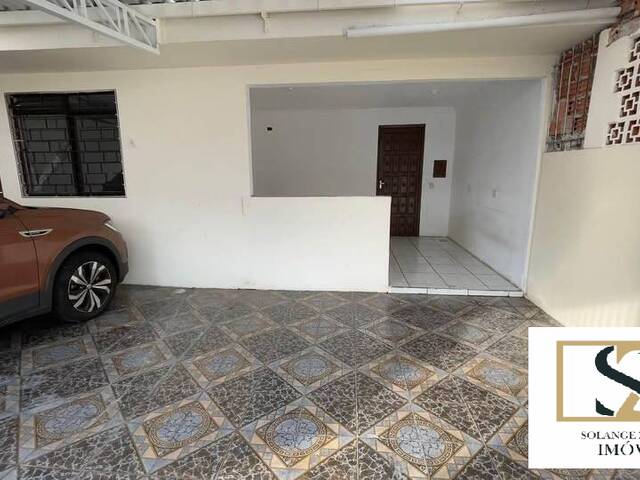 Sobrado para Venda em Curitiba - 2
